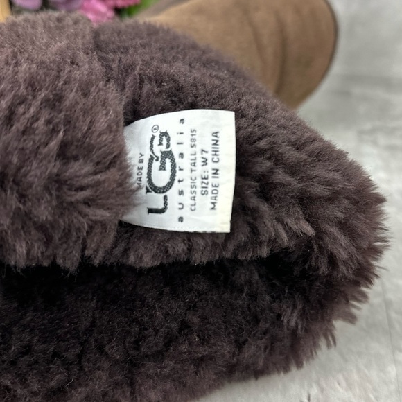 UGG Classic Tall Dark Brown Boot Size 7 - Picture 12 of 13